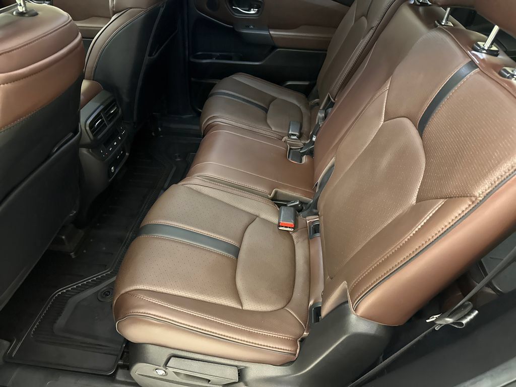 Used 2025 Honda Pilot Elite image 19