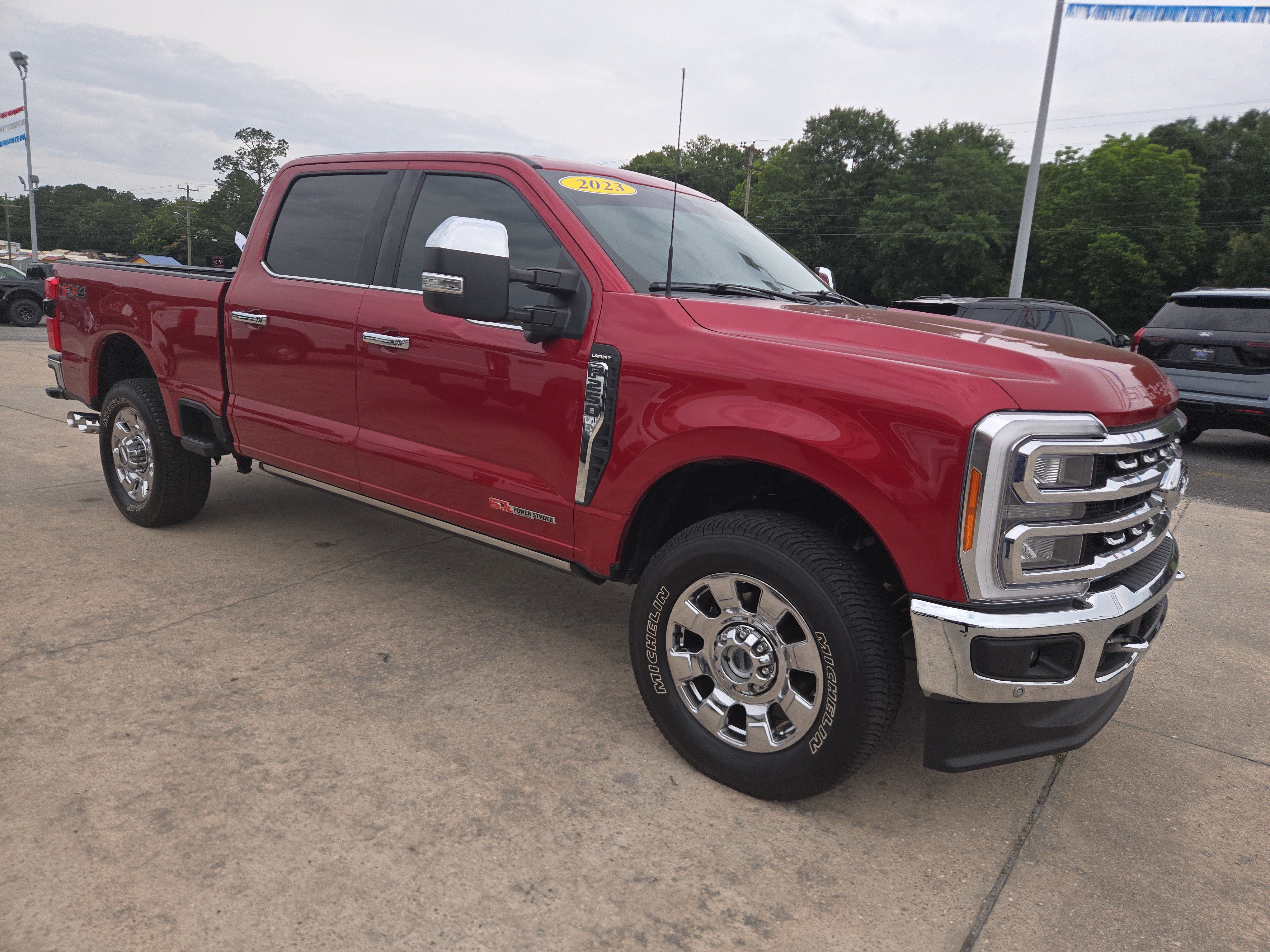 Used 2023 Ford F250 Lariat w/ Lariat Ultimate Package AWD/4WD image 4