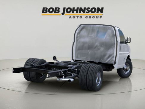 New 2025 Chevrolet Express 3500 w/ Power Convenience Package RWD image 5