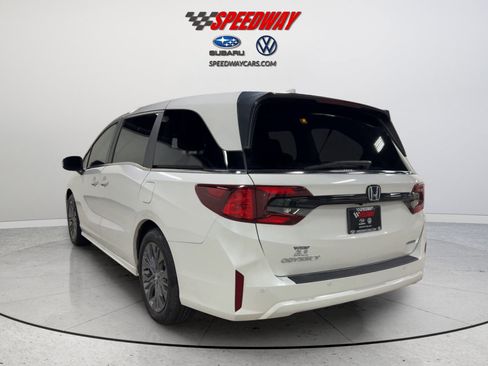 Used 2025 Honda Odyssey Touring image 7