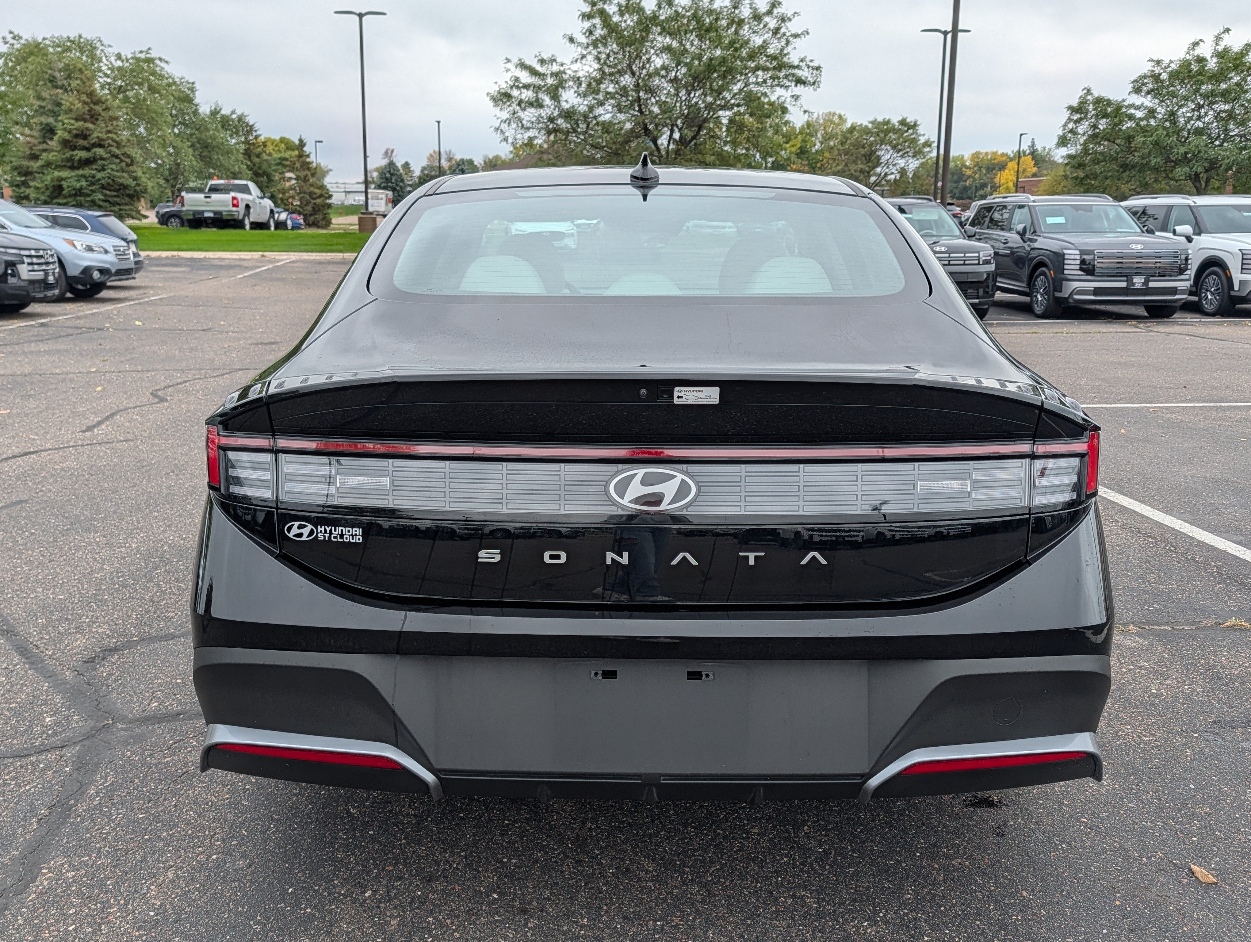Used 2025 Hyundai Sonata SE FWD image 4