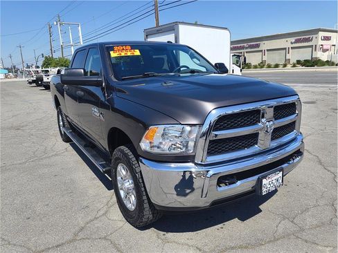 Used 2018 RAM 2500 Tradesman w/ Chrome Appearance Group AWD/4WD image 2