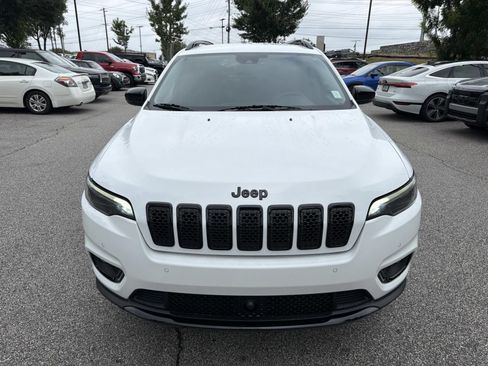 Used 2023 Jeep Cherokee Altitude Lux AWD/4WD image 2