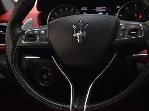 Used 2022 Maserati Ghibli Modena Q4 AWD/4WD image 26