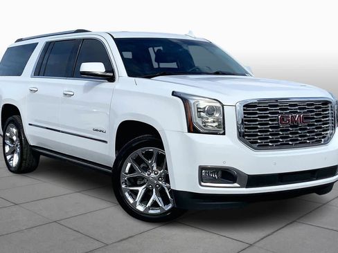 Used 2019 GMC Yukon XL Denali w/ Denali Ultimate Package image 2