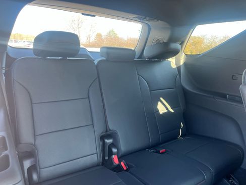 New 2026 Chevrolet Traverse Z71 w/ Enhanced Driving Package image 17