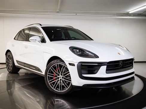 Certified 2025 Porsche Macan S AWD/4WD image 9