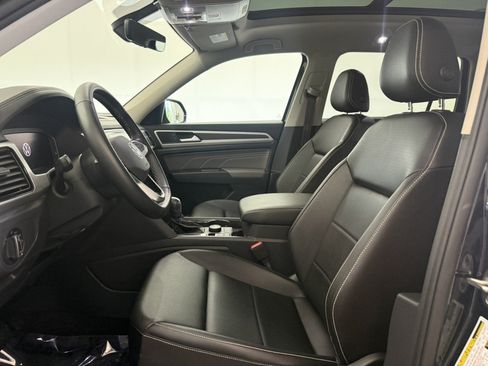 Used 2023 Volkswagen Atlas SE w/ Panoramic Sunroof Package AWD/4WD image 18