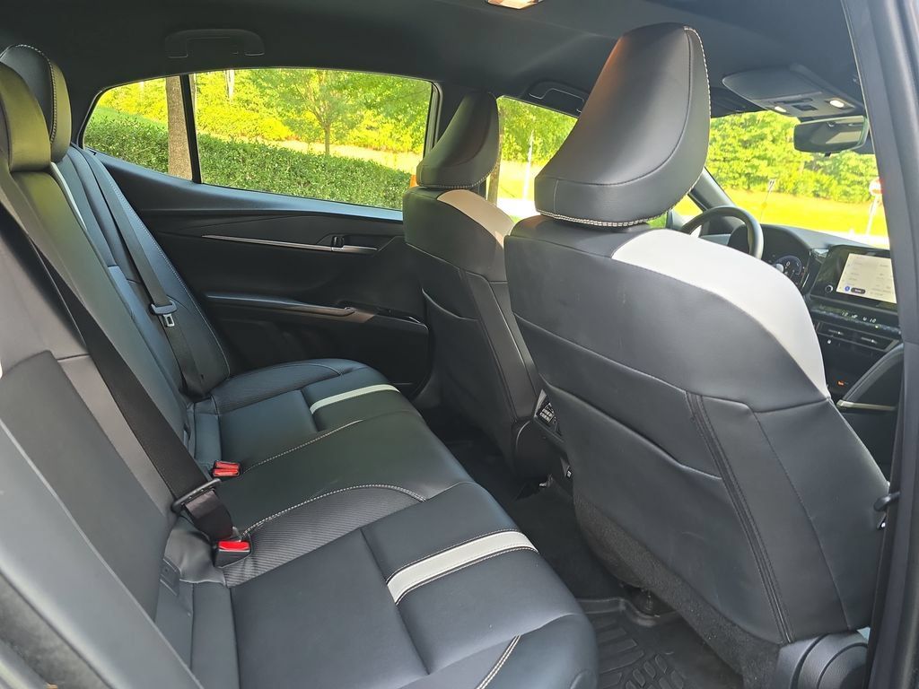 Used 2026 Toyota Camry SE FWD image 11