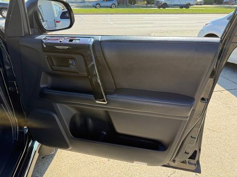 Used 2012 Toyota 4Runner Limited AWD/4WD image 89