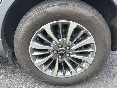 Used 2020 Lincoln Nautilus FWD w/ Equipment Group 101A image 21