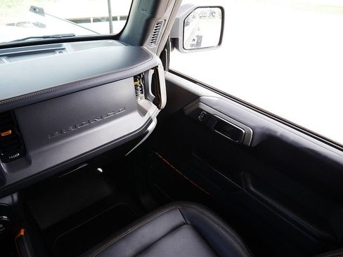 Used 2024 Ford Bronco Badlands AWD/4WD image 24