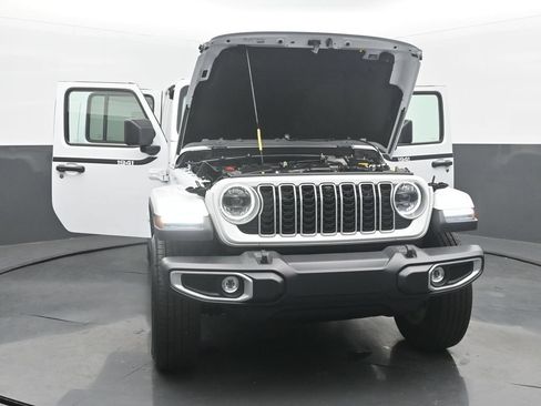 Used 2024 Jeep Wrangler Unlimited Sahara w/ Technology Group AWD/4WD image 57