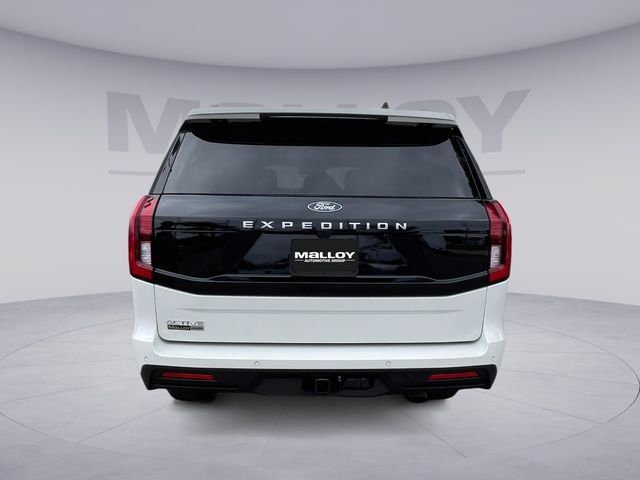 Certified 2025 Ford Expedition Active AWD/4WD image 4