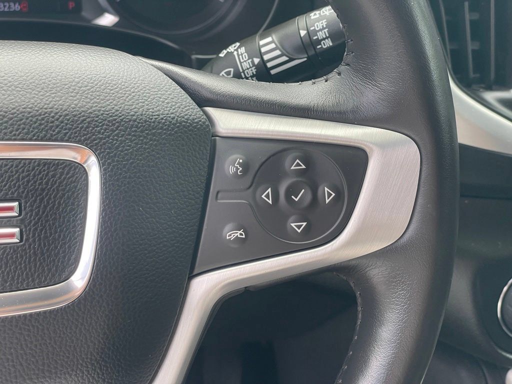 Used 2022 GMC Terrain SLT AWD/4WD image 16