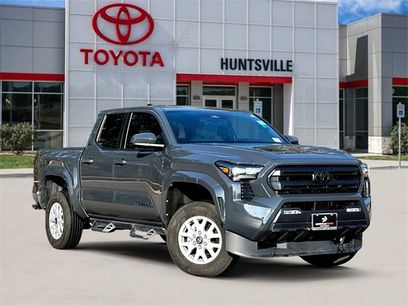 New 2025 Toyota Tacoma SR5