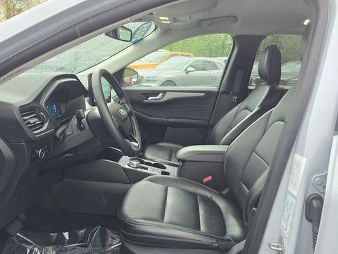 Used 2025 Ford Escape Platinum AWD/4WD image 20