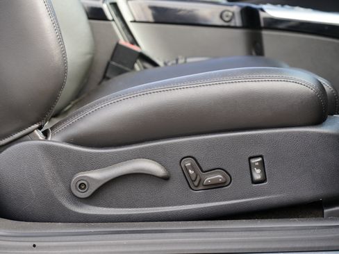 Used 2006 Chevrolet SSR w/ Preferred Equipment Group image 14