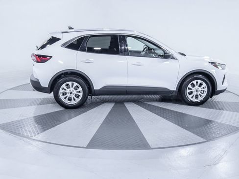 Used 2024 Ford Escape Active image 10