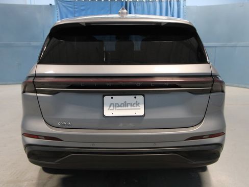 Used 2024 Lincoln Nautilus Premier w/ Equipment Group 102A AWD/4WD image 40