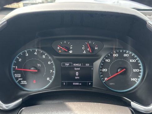 Used 2018 Chevrolet Equinox LT FWD image 23