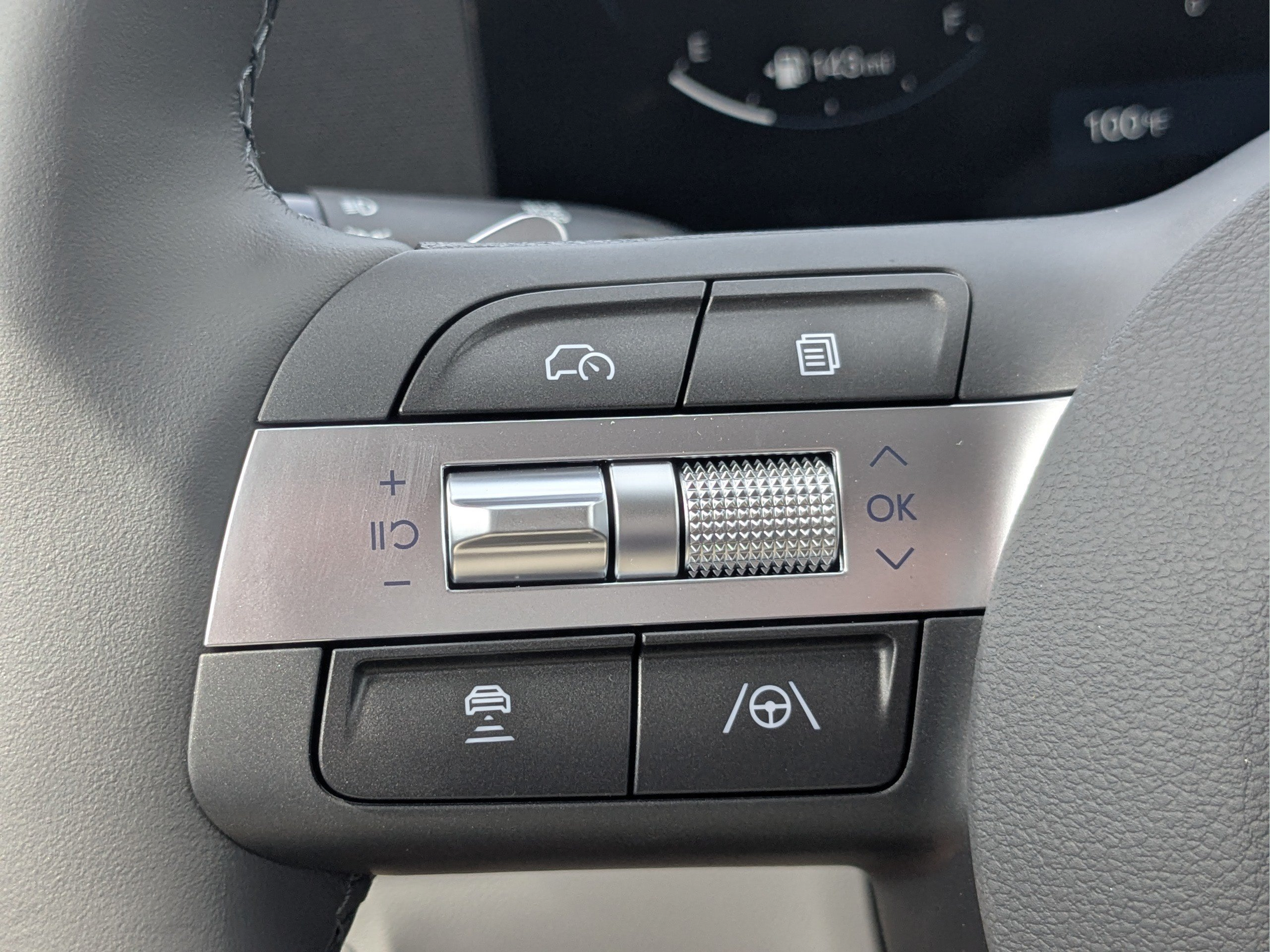 New 2027 Hyundai Kona Limited FWD image 33