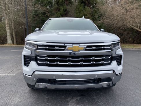 Used 2024 Chevrolet Silverado 1500 LTZ w/ Technology Package image 3