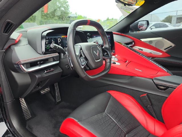 Used 2021 Chevrolet Corvette Stingray Preferred Cpe w/ Z51 Performance Package RWD image 7