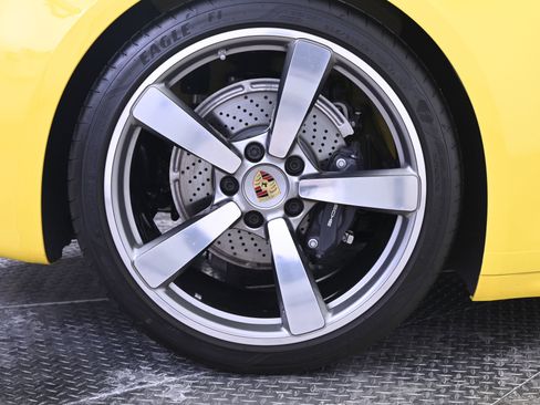 Used 2024 Porsche 911 Carrera image 13