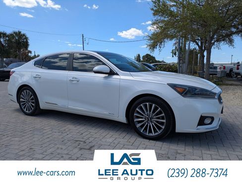 Used 2017 Kia Cadenza Premium w/ Luxury Package image 1