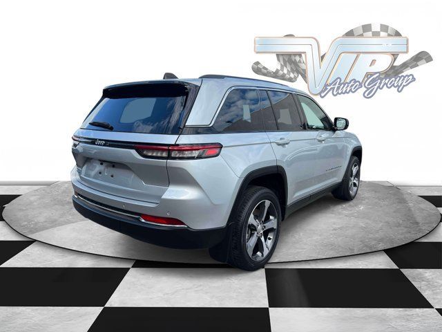 Used 2023 Jeep Grand Cherokee 4WD 4xe w/ MOPAR Finishing Package image 6
