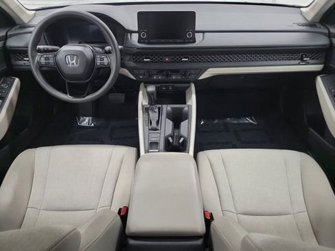 Certified 2025 Honda Accord SE image 14