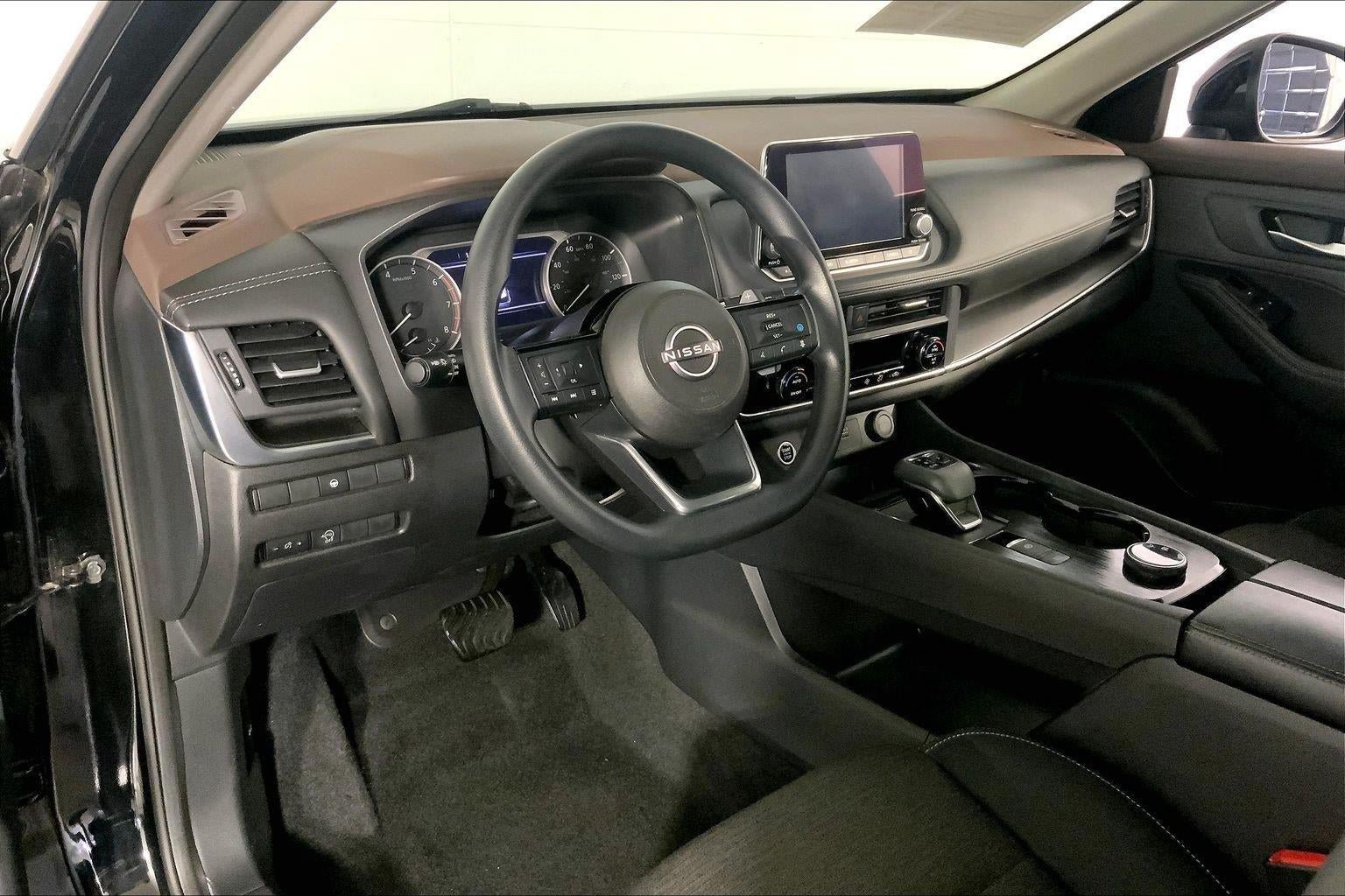 Used 2023 Nissan Rogue SV AWD/4WD image 14