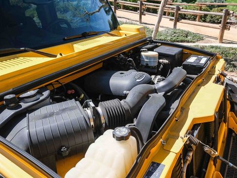 Used 2004 HUMMER H2 w/ Chrome Appearance Package image 48