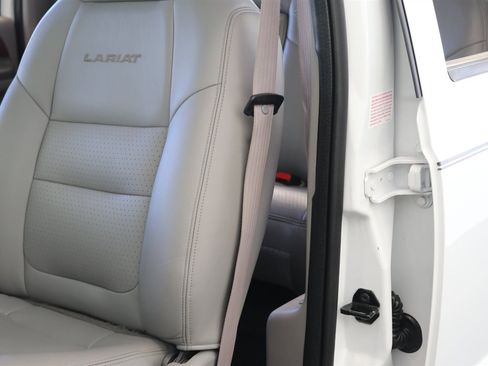 Used 2001 Ford F350 Lariat image 72