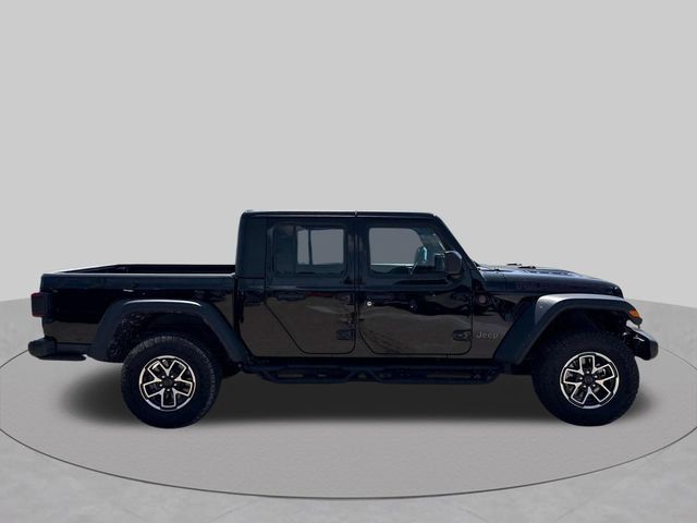 Used 2025 Jeep Gladiator Rubicon w/ Convenience Group AWD/4WD image 17