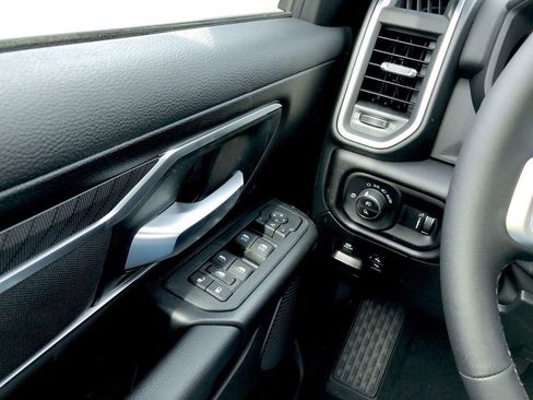 New 2026 RAM 1500 4x4 Crew Cab image 20