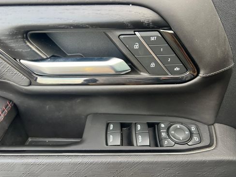 Used 2024 GMC Sierra 2500 AT4X image 8