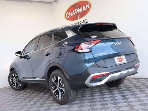 Used 2024 Kia Sportage EX image 4
