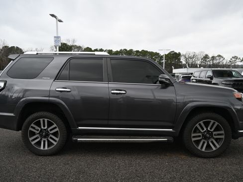 Used 2022 Toyota 4Runner Limited image 11
