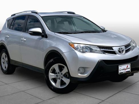 Used 2013 Toyota RAV4 XLE FWD image 3
