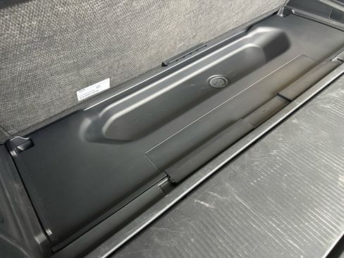 Certified 2025 Ford Expedition Active image 27