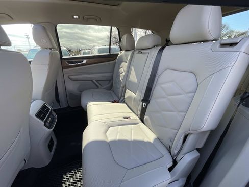 New 2026 Volkswagen Atlas SE FWD image 12