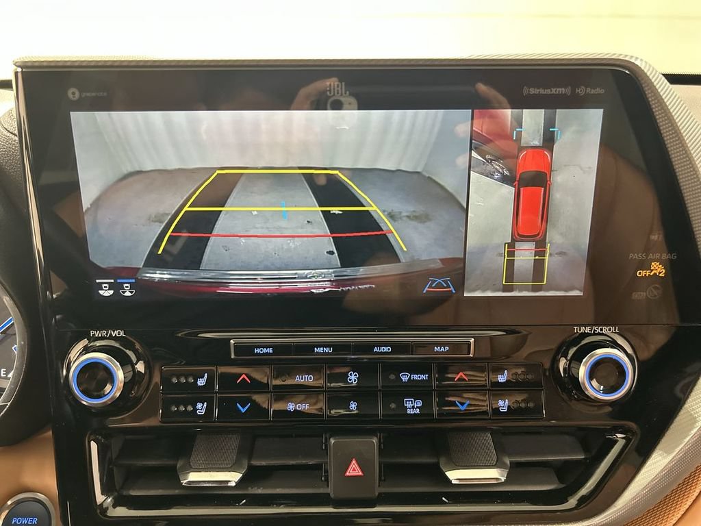 Used 2021 Toyota Highlander Platinum AWD/4WD image 15