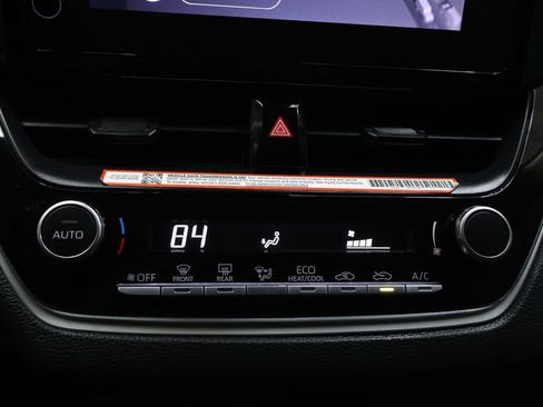 Used 2025 Toyota Corolla LE FWD image 23