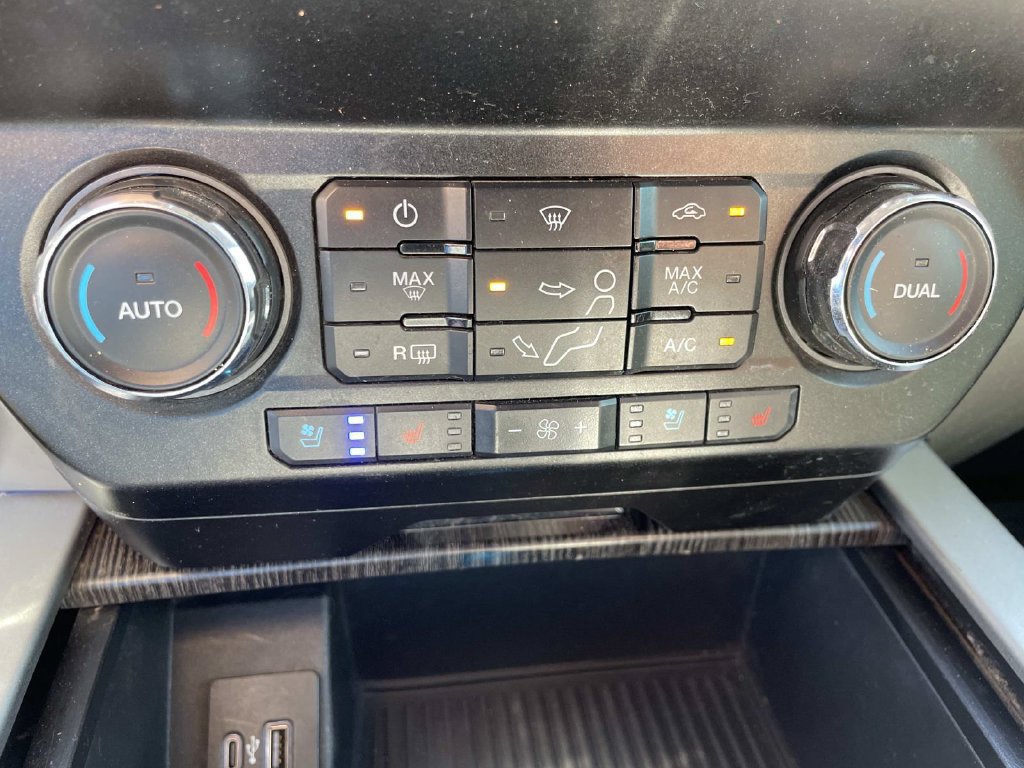 Used 2020 Ford F250 Lariat w/ Lariat Value Package AWD/4WD image 46
