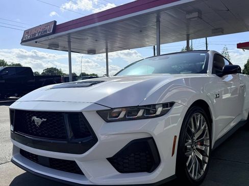 Used 2024 Ford Mustang GT Premium RWD image 15