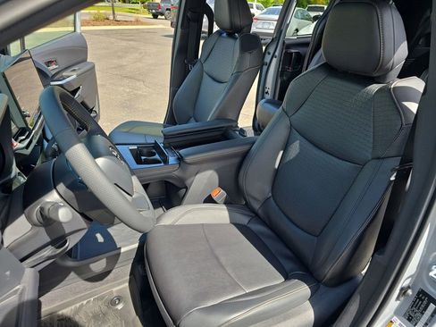 Certified 2025 Toyota Sienna XLE Woodland Edition AWD/4WD image 18
