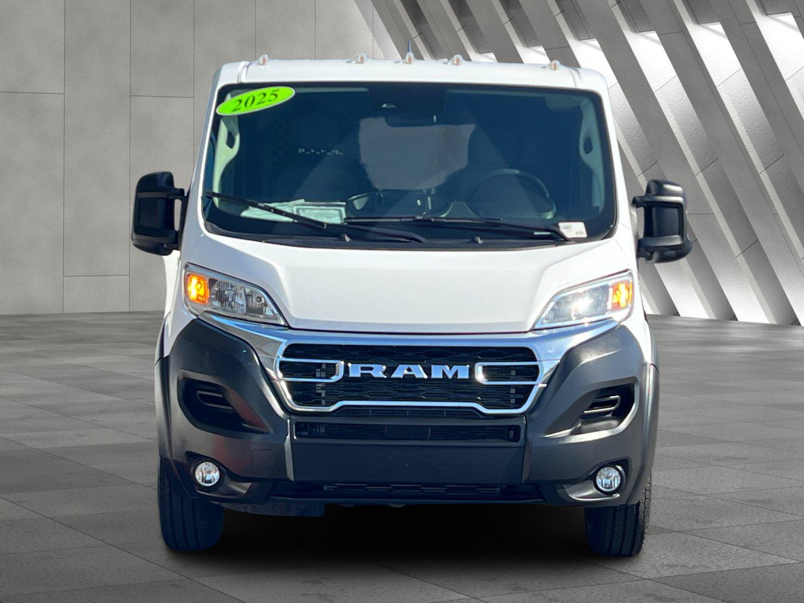 Used 2025 RAM ProMaster 2500 w/ U-Haul Equipment Group FWD image 9