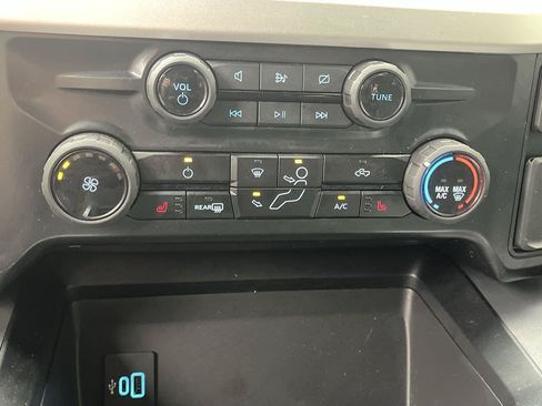 Used 2024 Ford F250 XLT w/ XLT Premium Package AWD/4WD image 24